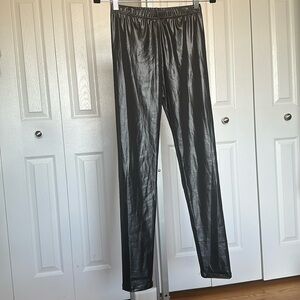 New Mix black shiny leggings